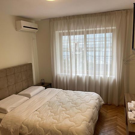 Cozy Apartment, In The Center Of ティラナ エクステリア 写真